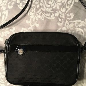 Gucci shoulder canvas and patent leather